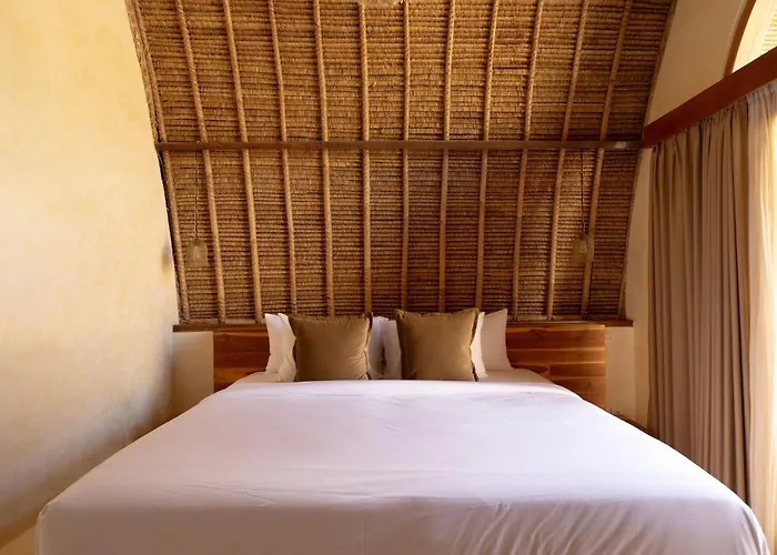 Lulu\'S Villas
